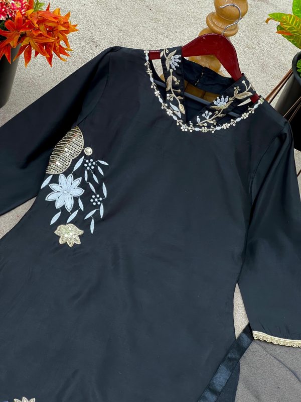 Elegant Black Floral Crepe Silk Suit Set – Ready to Wear - Image 13
