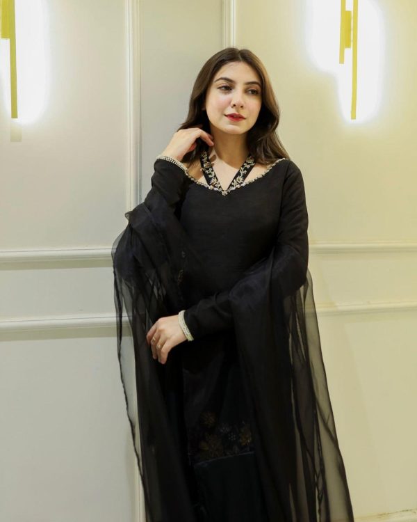 Elegant Black Floral Crepe Silk Suit Set – Ready to Wear - Image 3