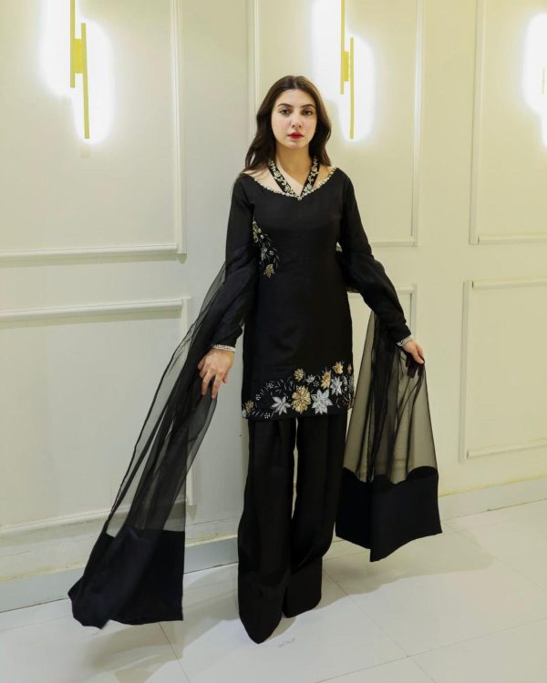 Elegant Black Floral Crepe Silk Suit Set – Ready to Wear - Image 5