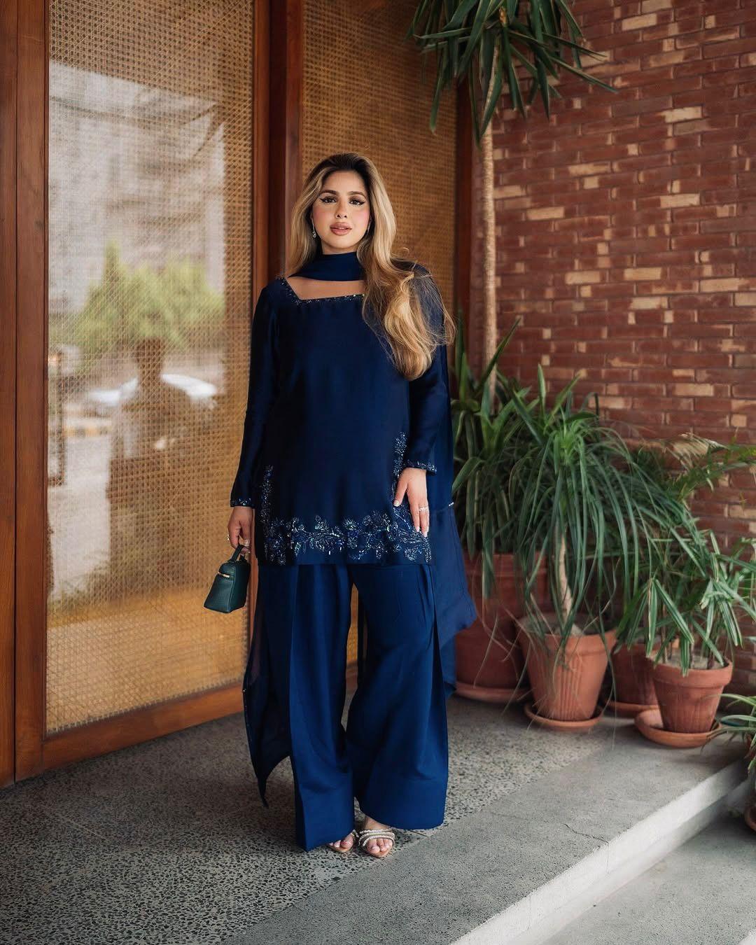 Elegant Navy Crepe-Silk Farshi Set - Image 2