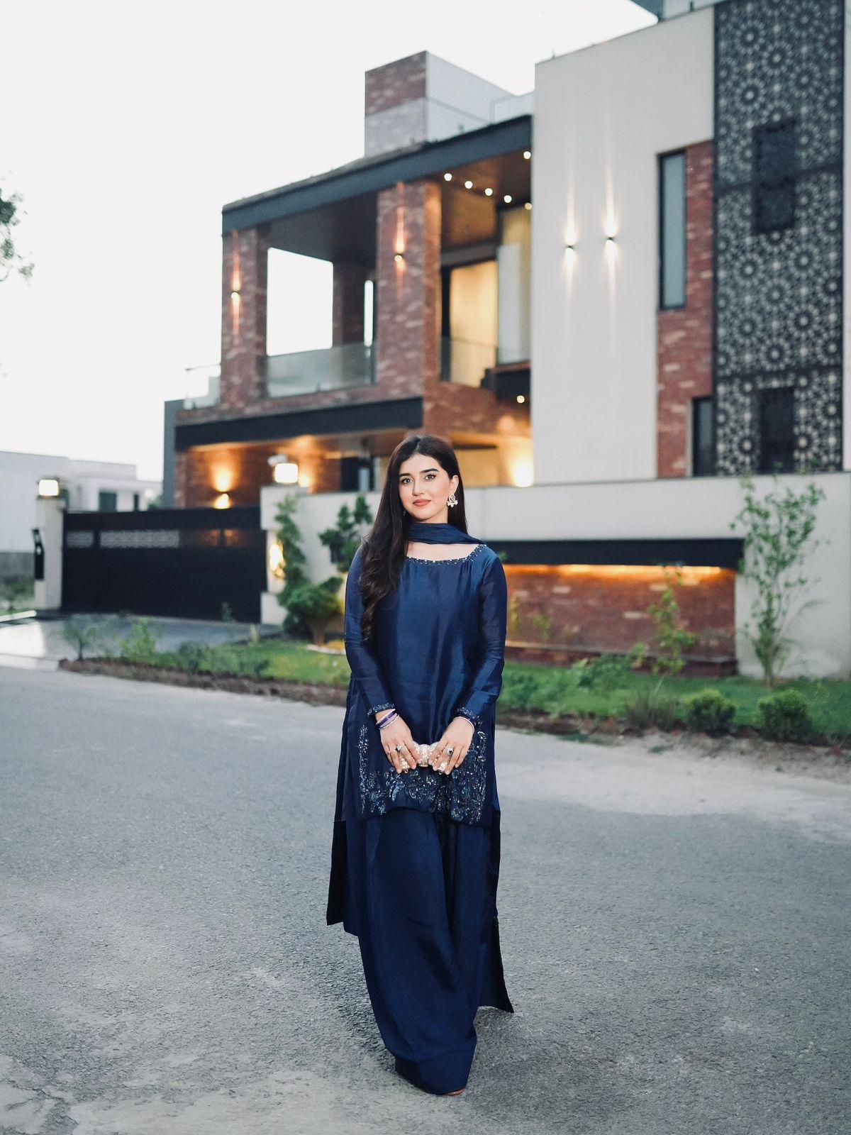 Elegant Navy Crepe-Silk Farshi Set - Image 10